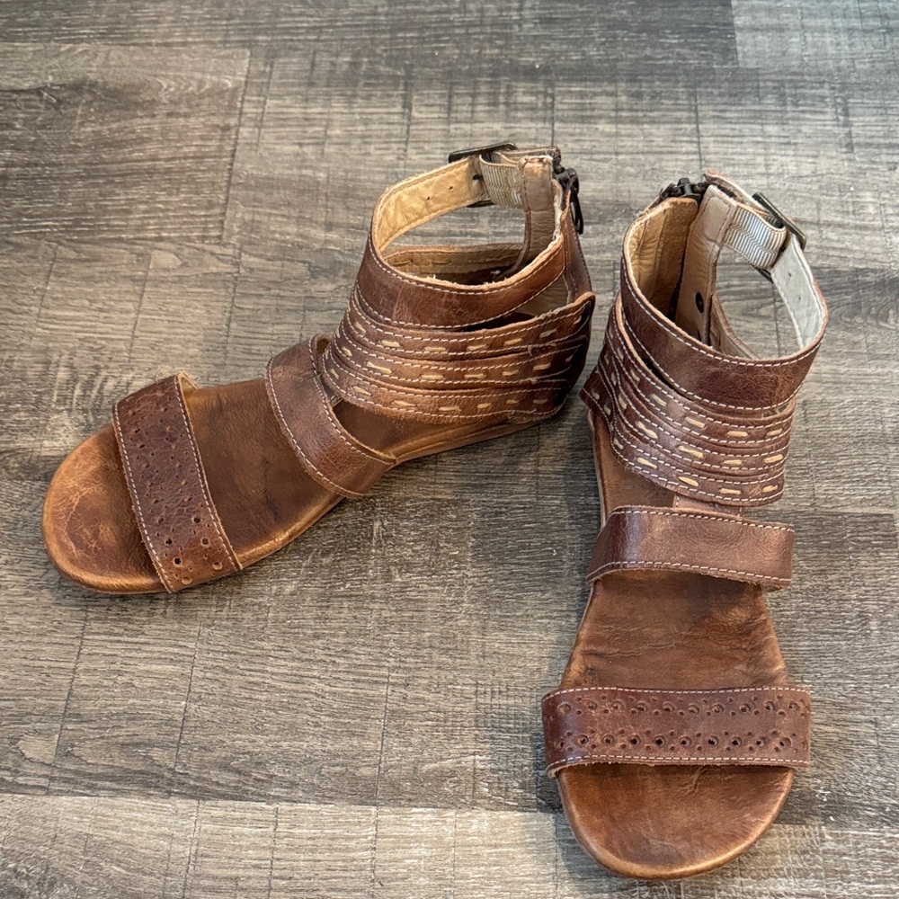 Bedstu Artemis sandals